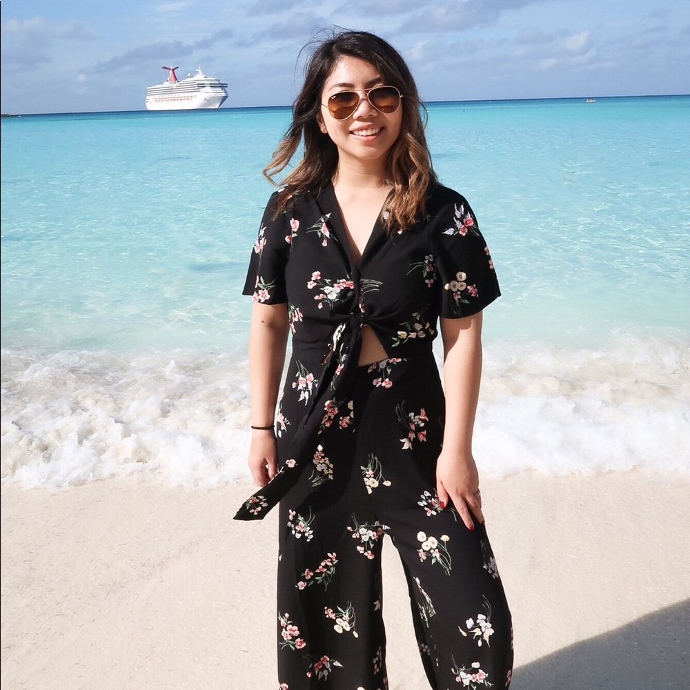 Lulus floral jumpsuit Size S